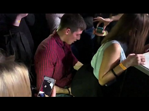 ❤️ একটি রাশিয়ান নাইটক্লাবে বাস্তব যৌনতা। মলদ্বার এবং যোনি মধ্যে 18 বছর বয়সী রাশিয়ান মেয়ে একটি নাইটক্লাবে fucked ❤️ অ্যানাল পর্ণ ❌❤